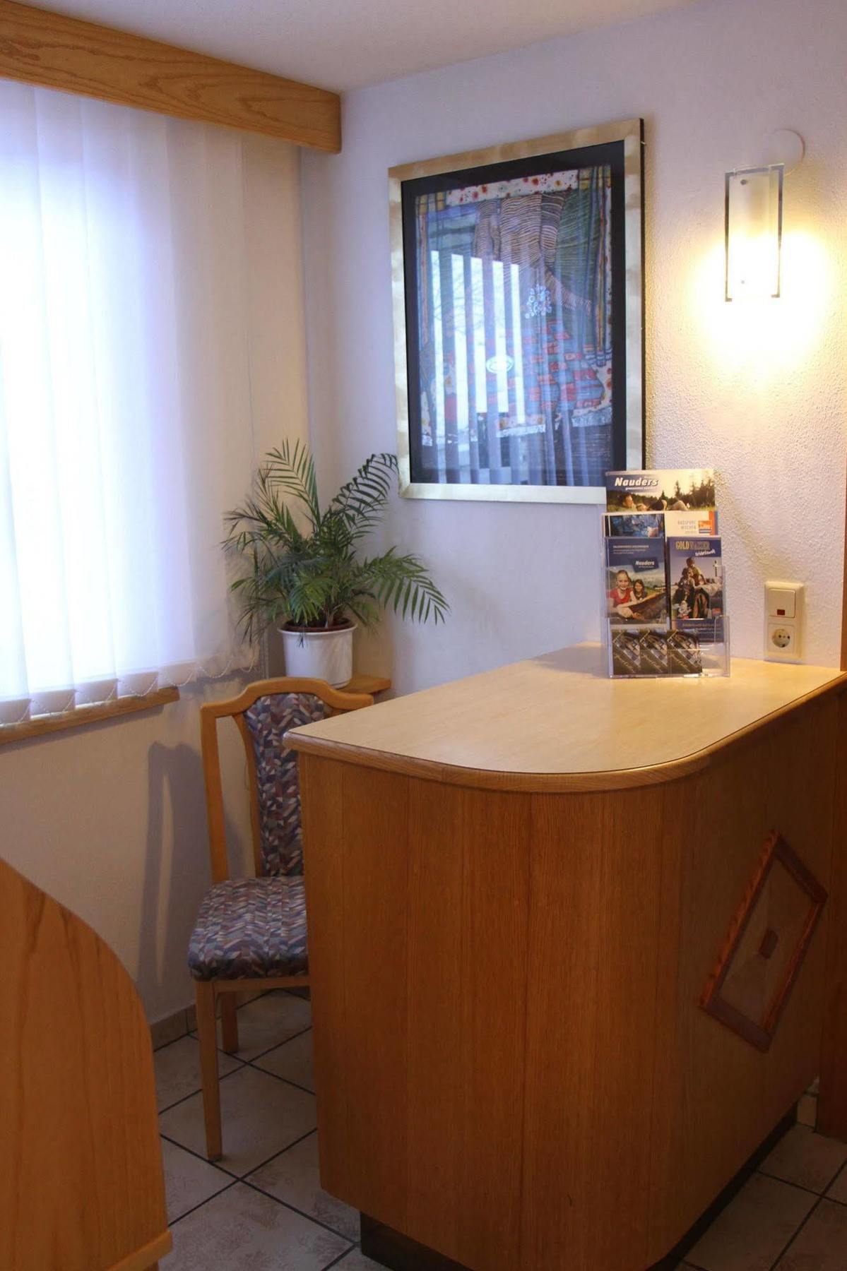 Collina Hotel Garni Nauders Exterior photo